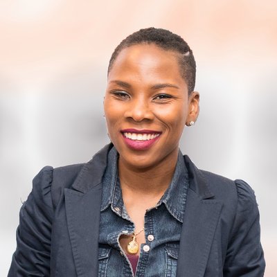 Luvvie Ajayi – Get comfortable with being uncomfortable